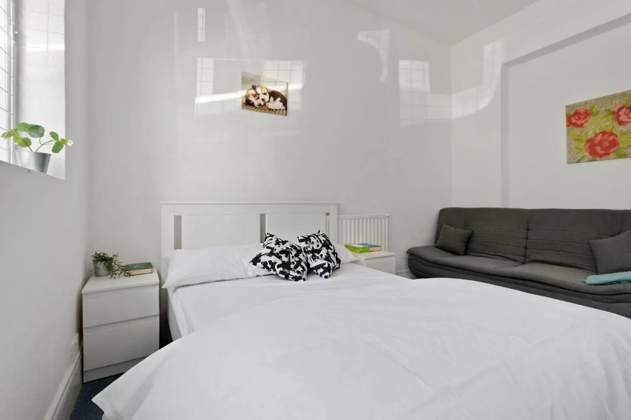 Fantastic 2Bd Barking Stay With Links To The City! London Apartment