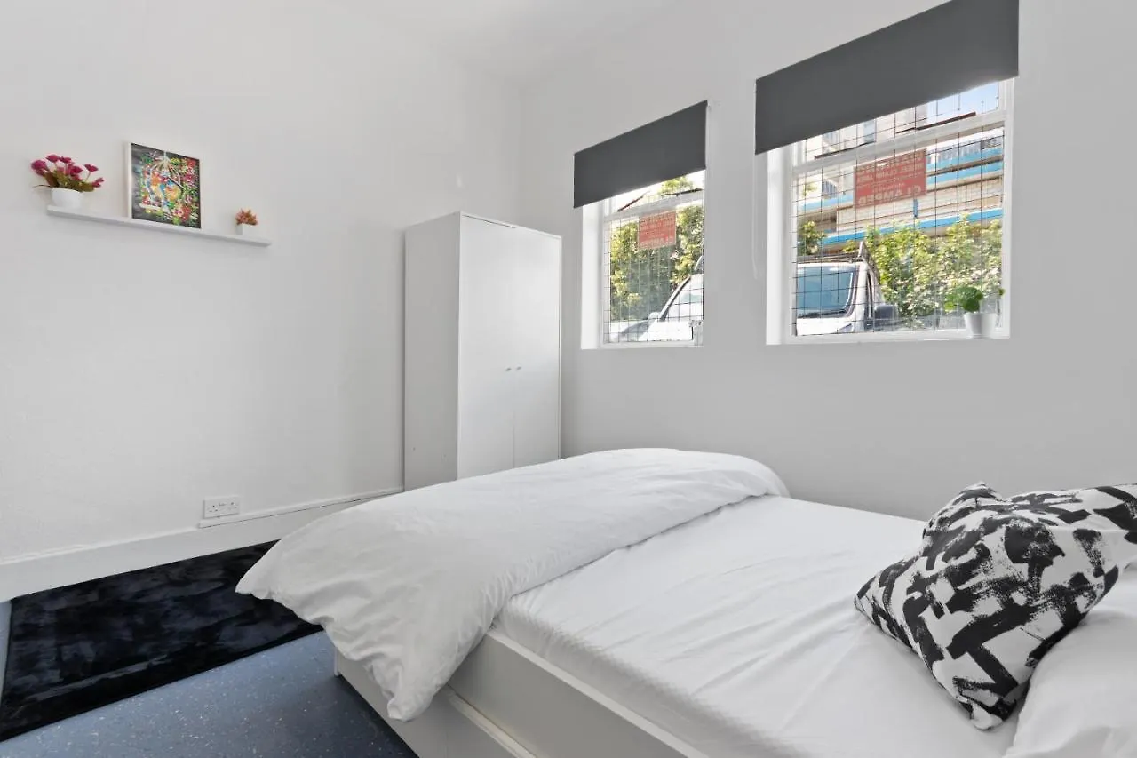 Fantastic 2Bd Barking Stay With Links To The City! London